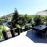 Apartment Petrovic Primosten