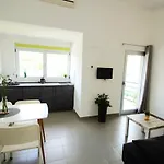 Apartment Petrovic Primosten