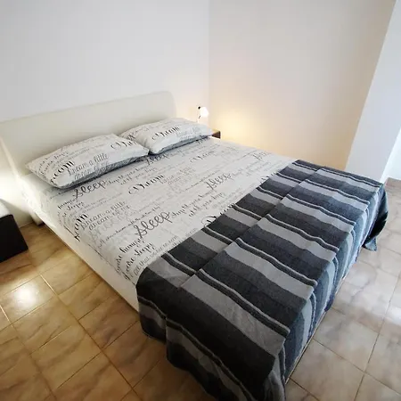 Petrovic Apartment *